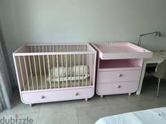 Baby cot bed with drawers, brand new never used 0