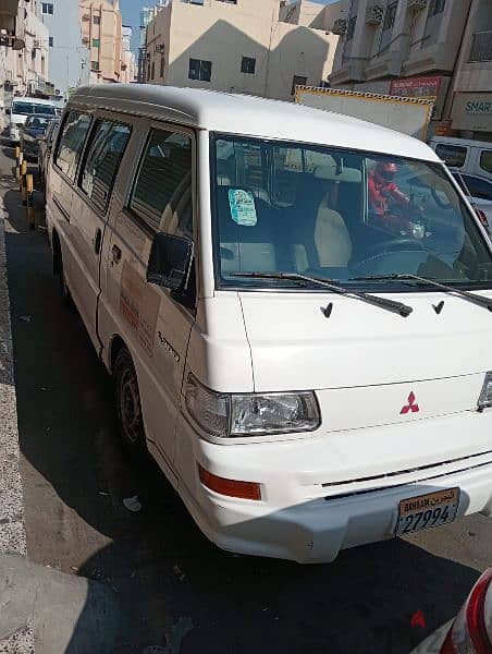 Mitsubishi minibus for sale 0