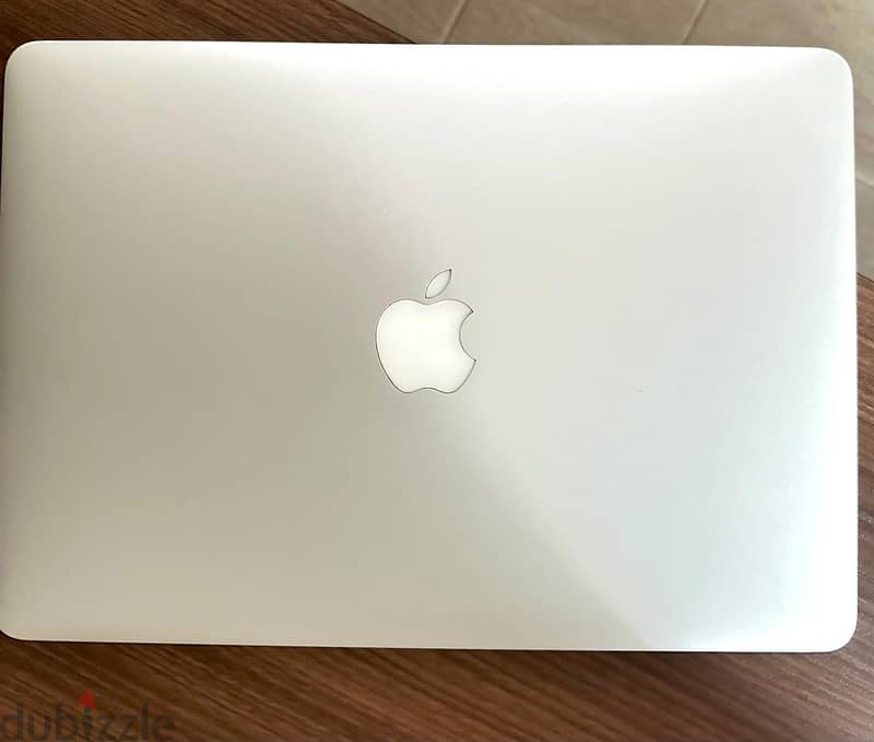 Apple MacBook Air 2015 13 inch 0