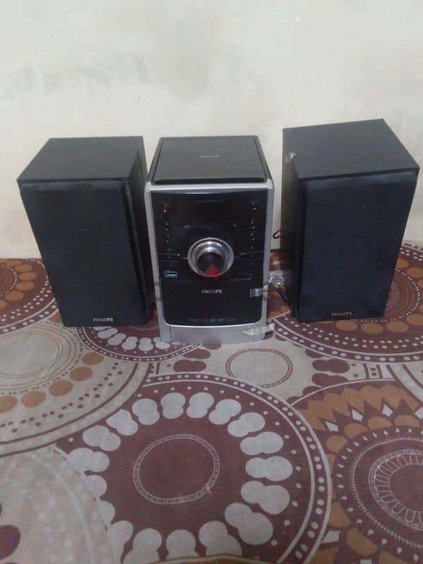 urgent sale philips micro homethather. . . 7