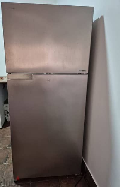 Toshiba fridgefreezer, 615 litres