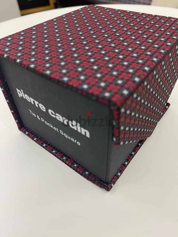 Original Pierre Cardin Tie and pocket square 2