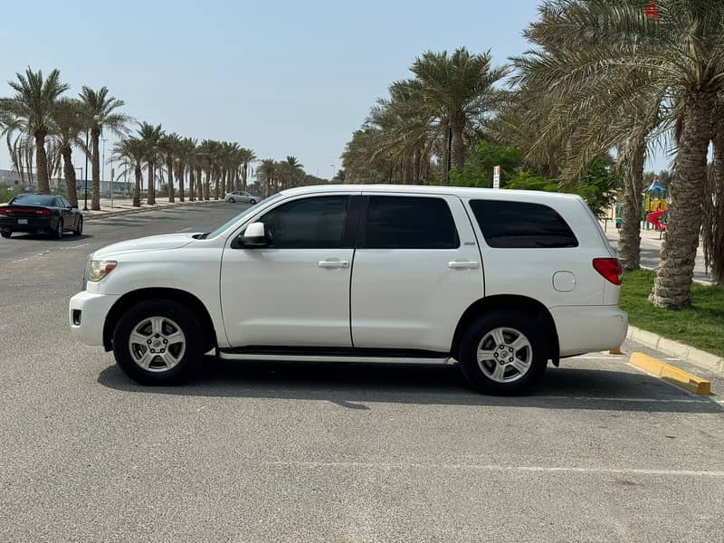 Toyota Sequoia SR5 2009 white 2