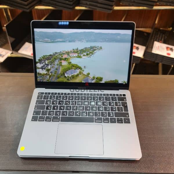 Apple Macbook Air 2018 Core i5-8th Gen 4