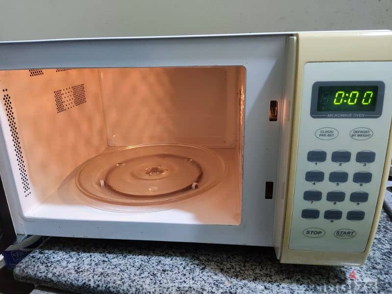 Digital Microwave Grill Oven 25liter 1