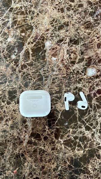 Apple airpods orginal (3rd generation ) 0