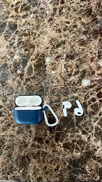 Apple airpods orginal (3rd generation ) 3