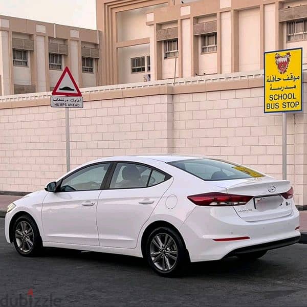 Hyundai Elantra model 2018 Bahrain Agency 3