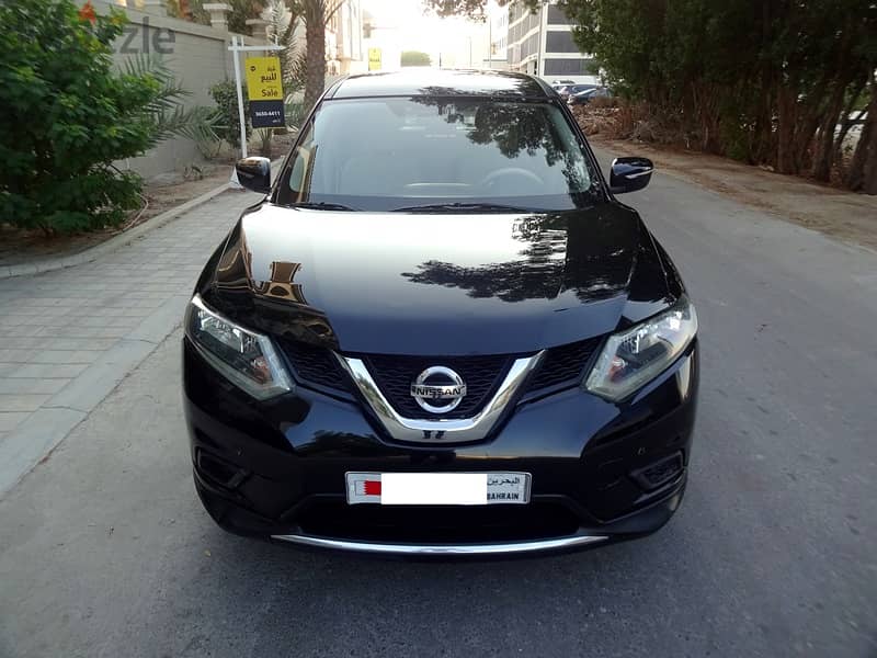 Nissan X Trail 2.5 L 2015 Black 7 Seat Well Maintained Urgent Sale 2