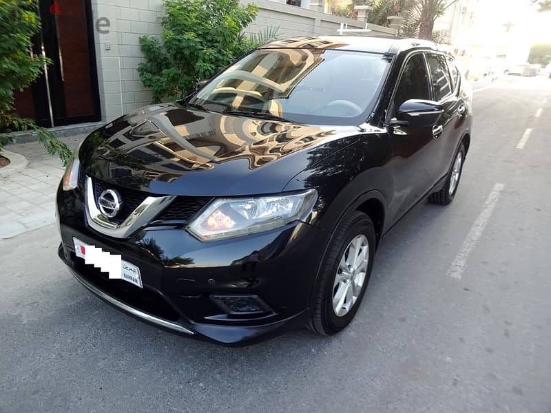 Nissan X Trail 2.5 L 2015 Black 7 Seat Well Maintained Urgent Sale 4