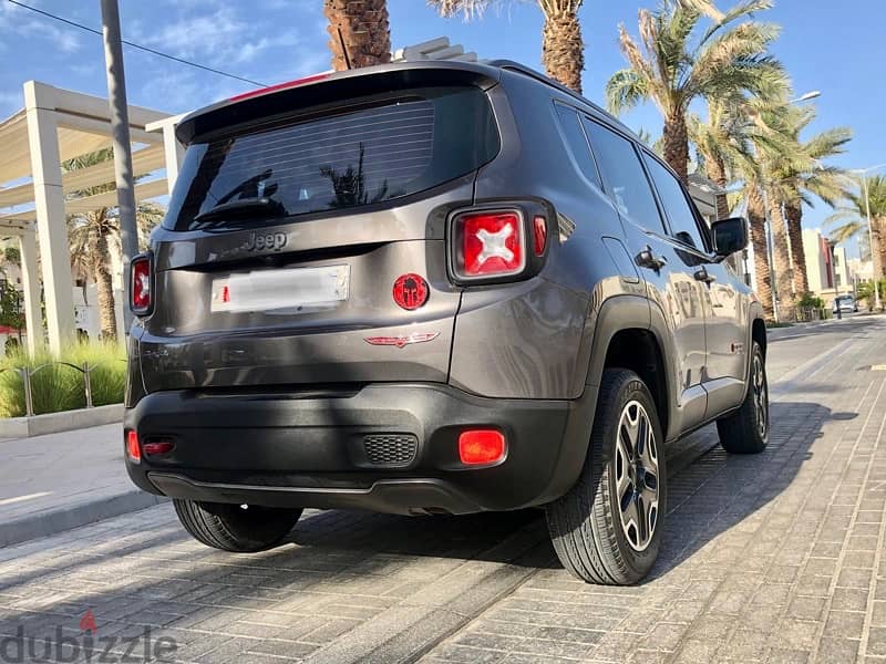 Jeep Renegade 2016 trail hawk for sale 4