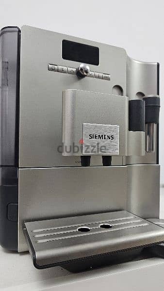 SIEMENS COFFEE MACHINE EQ. 7 for just 250Bd 1