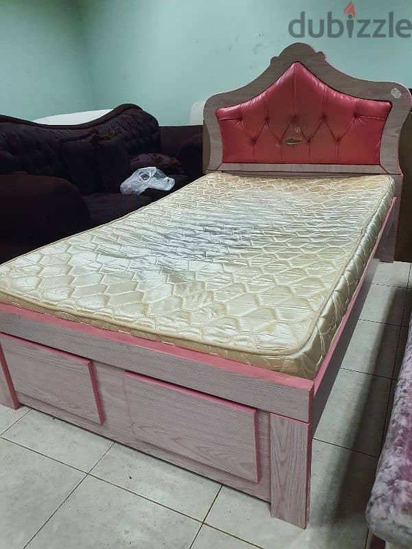 Bed with mattress, size: 120*190 1