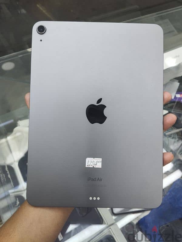 iPad Air 5, 64 GB 1 month used 1