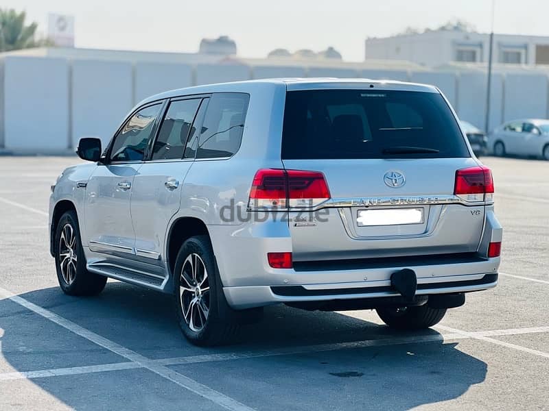 Toyota Land Cruiser 2021 Grand touring Single Owner used 5