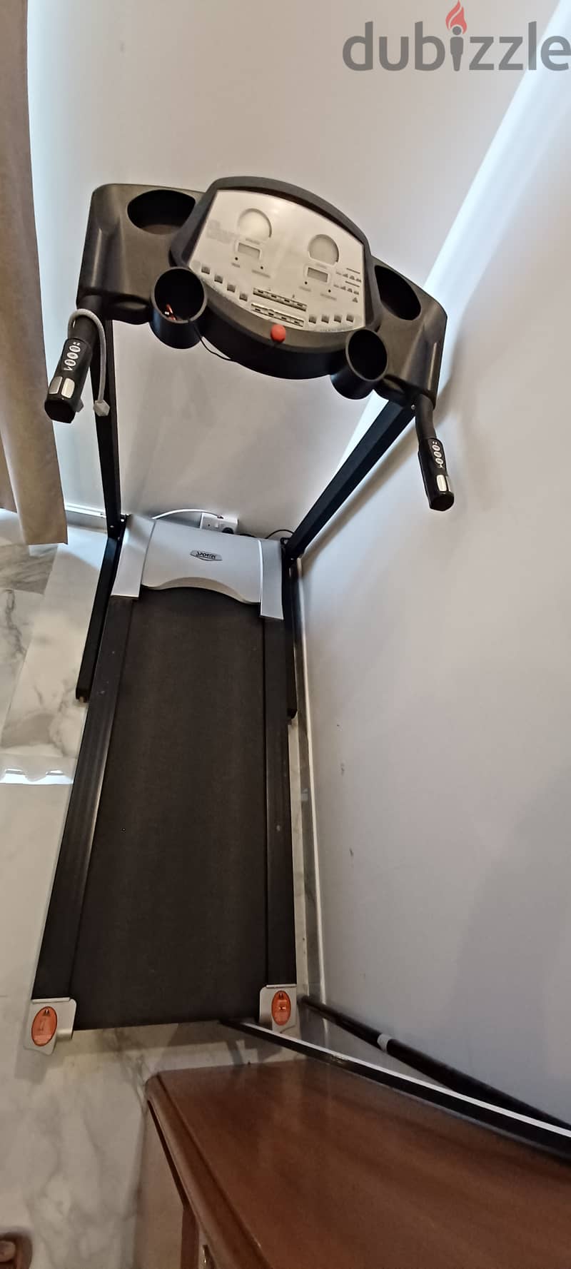 Treadmill in very good condition for sale 1