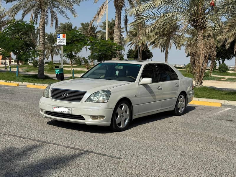 Lexus LS 460 2001 beige 1