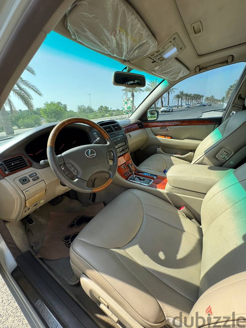 Lexus LS 460 2001 beige 3