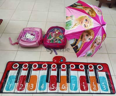 Kids 2 Bags + umbrella + piano