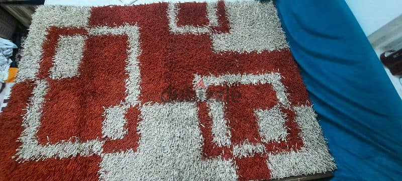 luxurious red white mix carpet 1