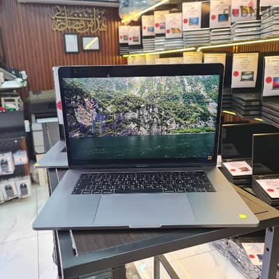 Apple Macbook Pro 2018 Core i7