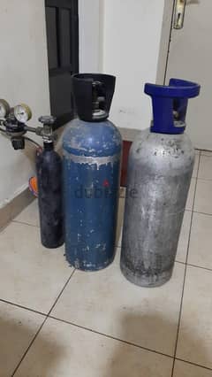 Oxygen Cylinder (CO2) For Sale In good condition 0