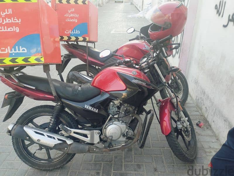 Yamaha motorcycle model 2018 very good condition 1