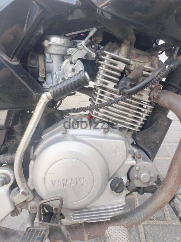 Yamaha motorcycle model 2018 very good condition 2