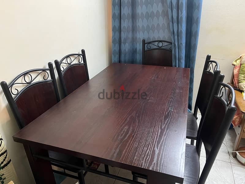 5 Seater dining table 0