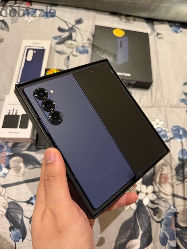 Samsung Fold 6 256 GB and Samsung Buds 3 Pro 5