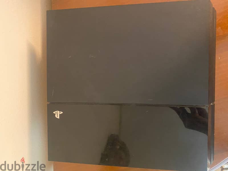 PS4 for Sale with 2 original dualshock controller 3