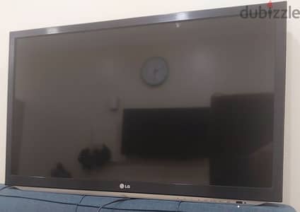 LG lcd 32in 3D with Glasses