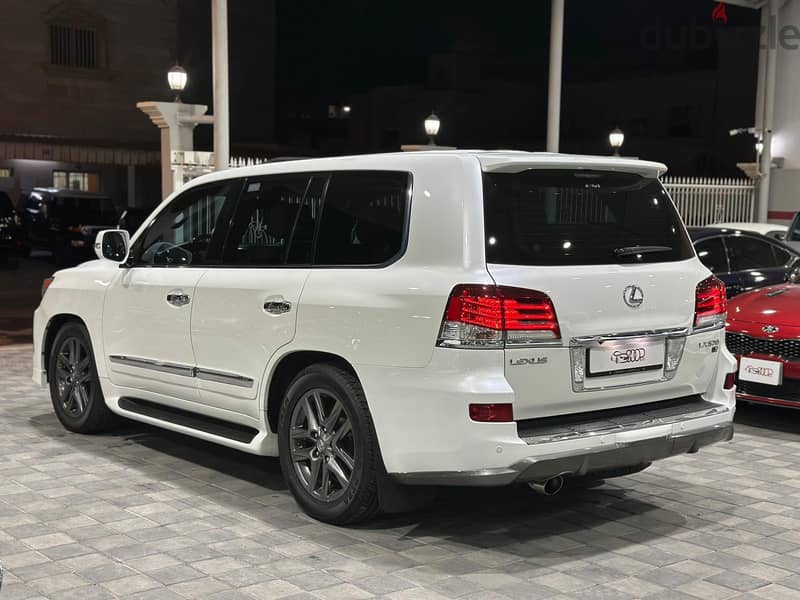 Lexus LX-Series 2015 570 S 9