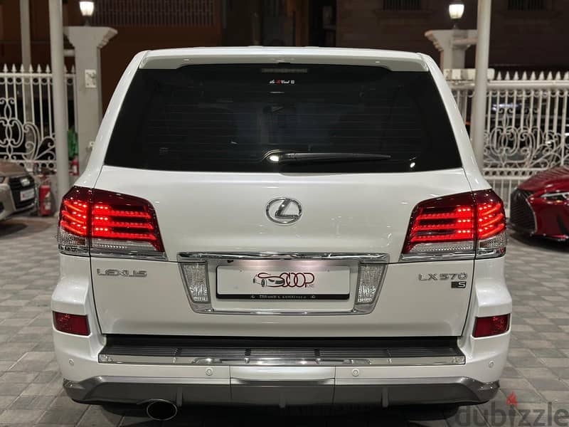 Lexus LX-Series 2015 570 S 10