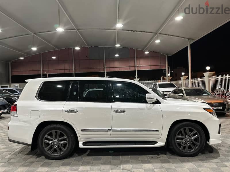 Lexus LX-Series 2015 570 S 13