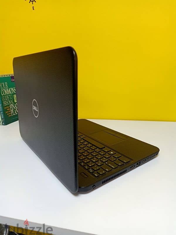 Dell core i3 6GB Ram 500 GB Hard 1 hr battery backup 7