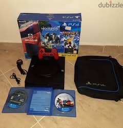 ps4  working in good condition/ سوني ٤ 0