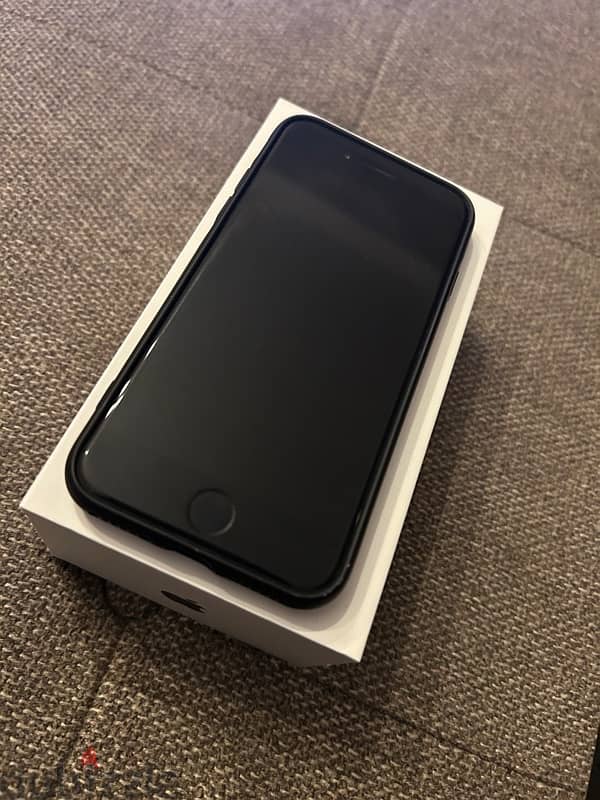 IPhone SE2 2020 for sale 2