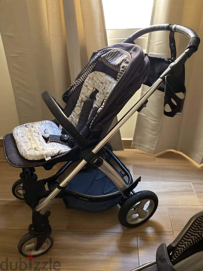 Mamas and Papas stroller with bassinet - barely used 1