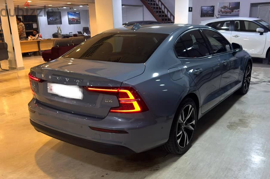 VOLVO S60 2023 17