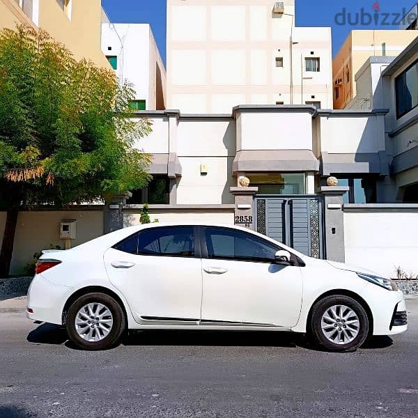 Toyota Corolla 2019 2.0xli Mid Option With Sunroof Car For Sale 5