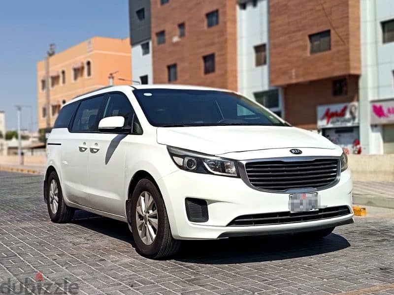 Kia Carnival 2016 V6 3.3L Single Owner 8 Seater SUV Type Car For Sale 1