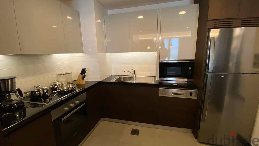 Luxurious and Spacious 2 Bedroom Flat + Balcony ! 3