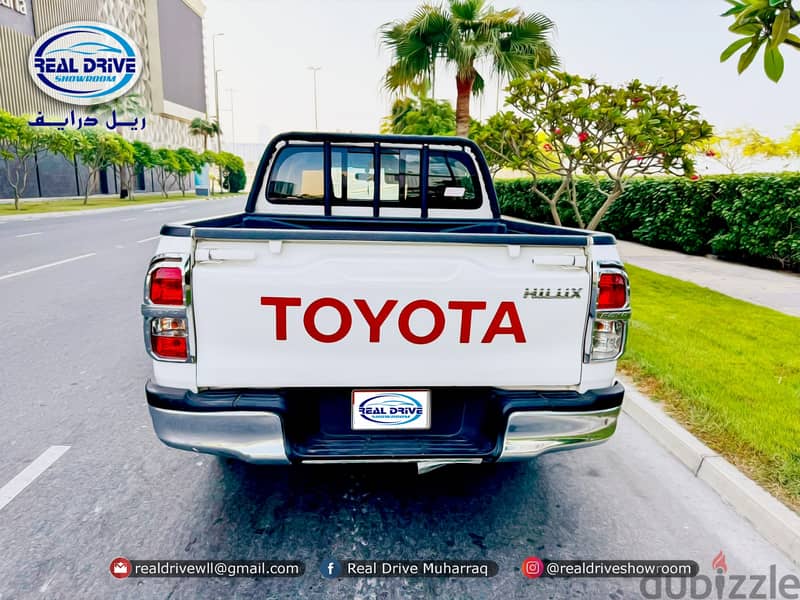 TOYOTA HILUX 2.7L DOUBLE CABIN -2020 -2.7L 108000km 9