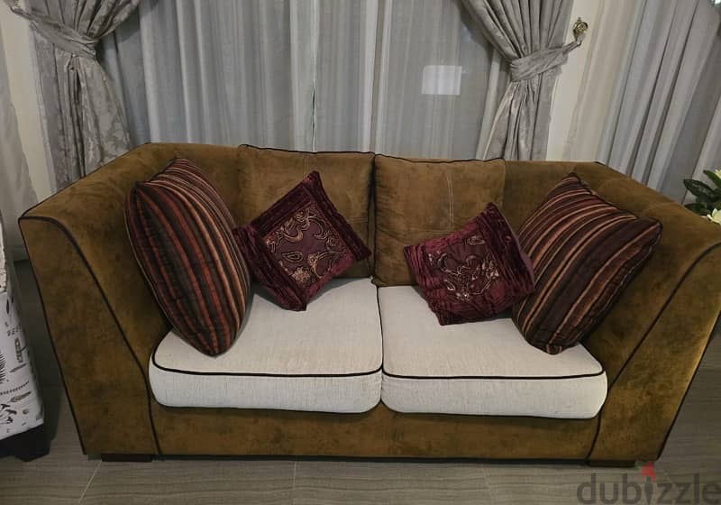 sofa set 3+2+1  home center 1