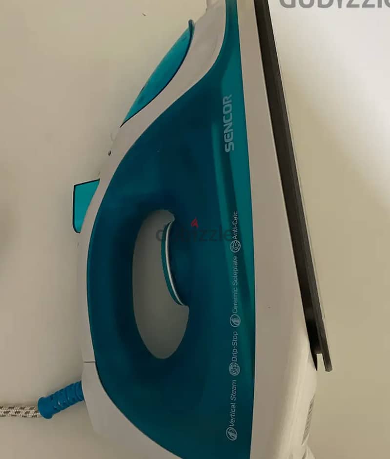 New Iron bought 10 now 4 مكواة جديدة اشتريت ب10 للبيع ب 1