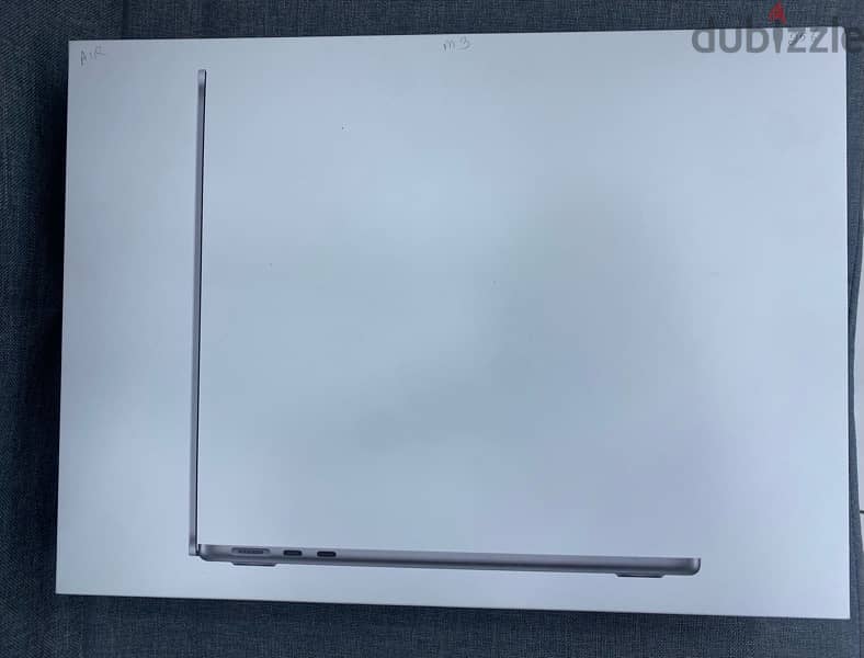 MacBook Air 13inch M3 256GB 2