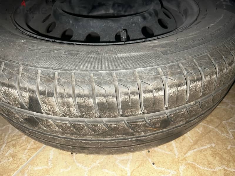 Toyota Corolla Original Wheels with tyres 4