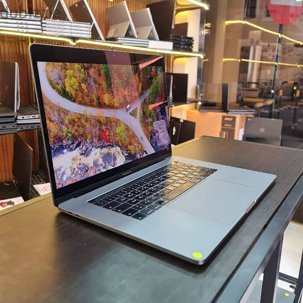 Apple Macbook Pro 2019 Core i7 1