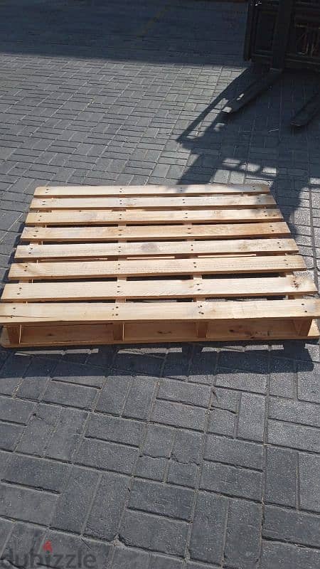 used wooden pallet 1